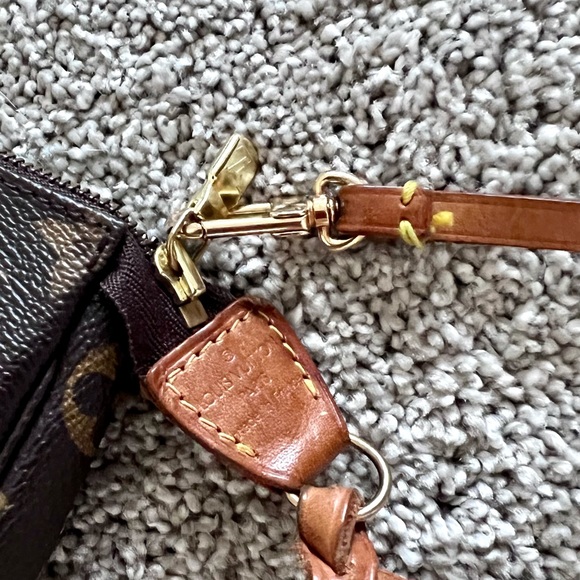 SOLD - Picture 3 of 6